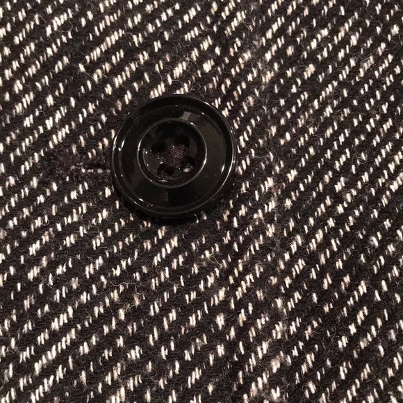 London Fog Black And White Single Breasted Coat Size Medium. EUC - Picture 4 of 6